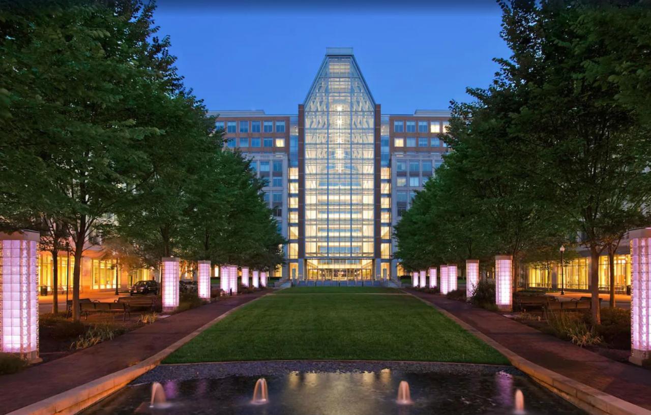 The Westin Alexandria Old Town Hotel Exterior photo